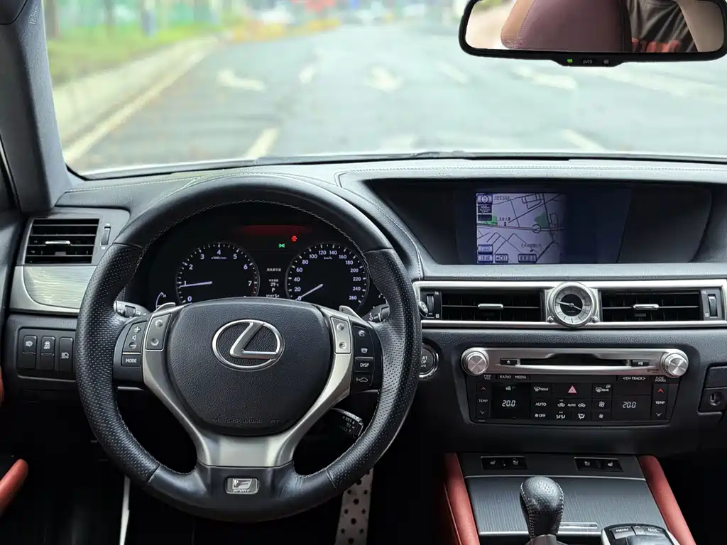 Lexus GS — миниатюра 10