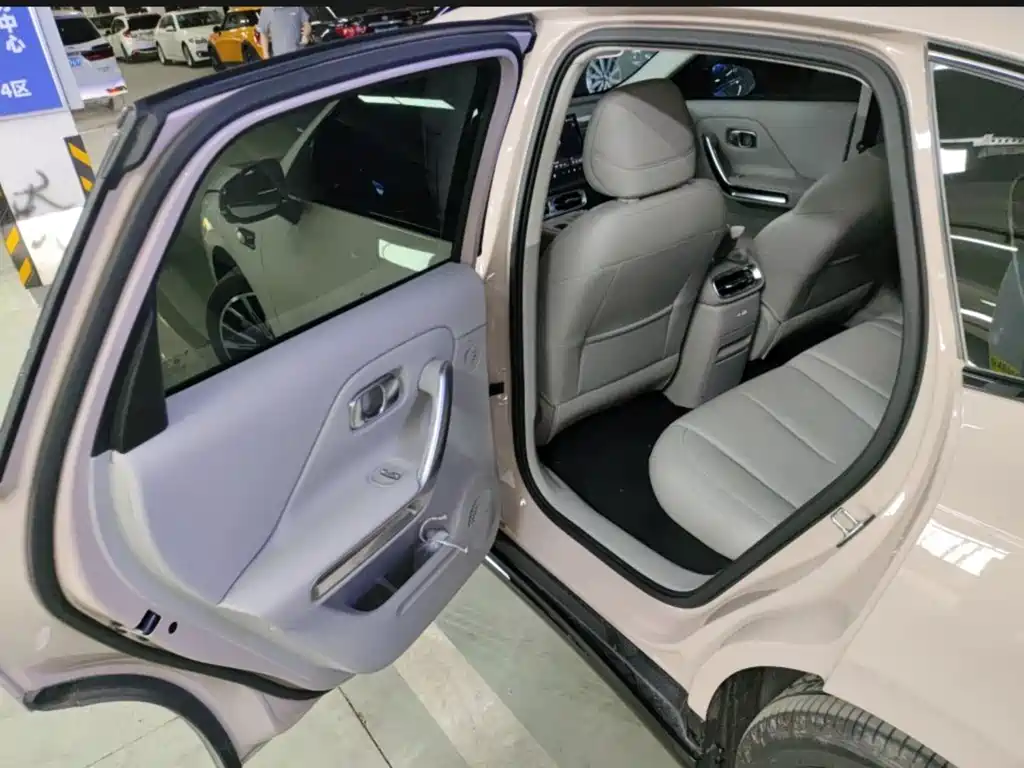 Leapmotor B01 2025 650