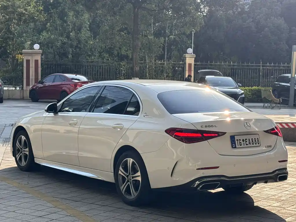 MERCEDES-BENZ C CLASS