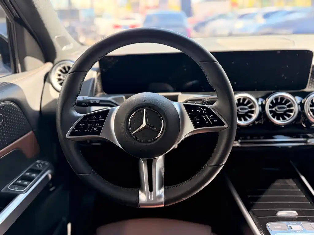 Mercedes-Benz EQB — миниатюра 19