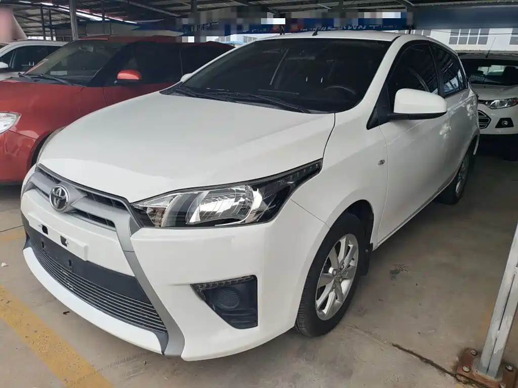 Toyota Yaris L