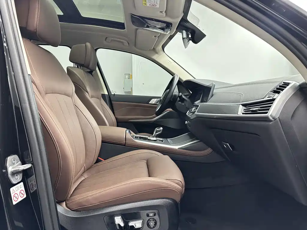 BMW X7 — миниатюра 13