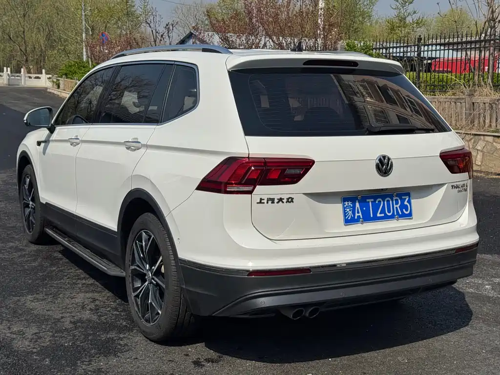 Volkswagen Tiguan L L 2019 330TSI AT Luxury VI