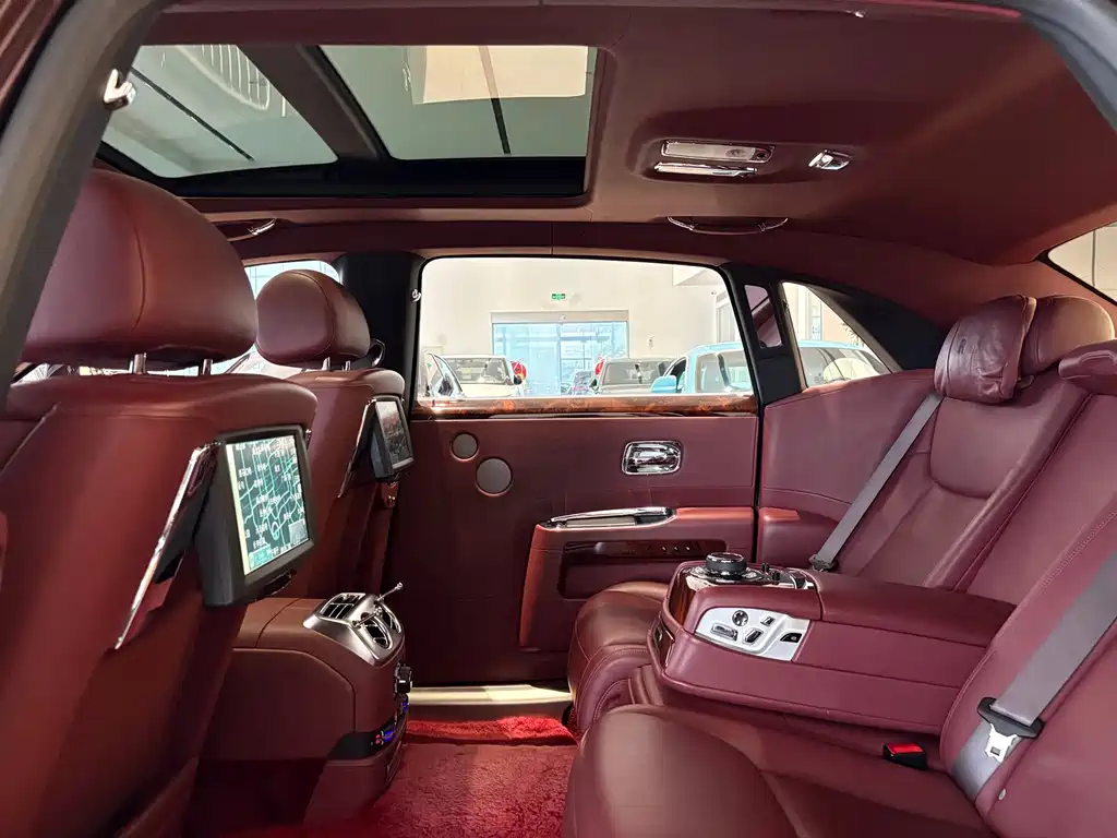 Rolls-Royce Ghost — миниатюра 18