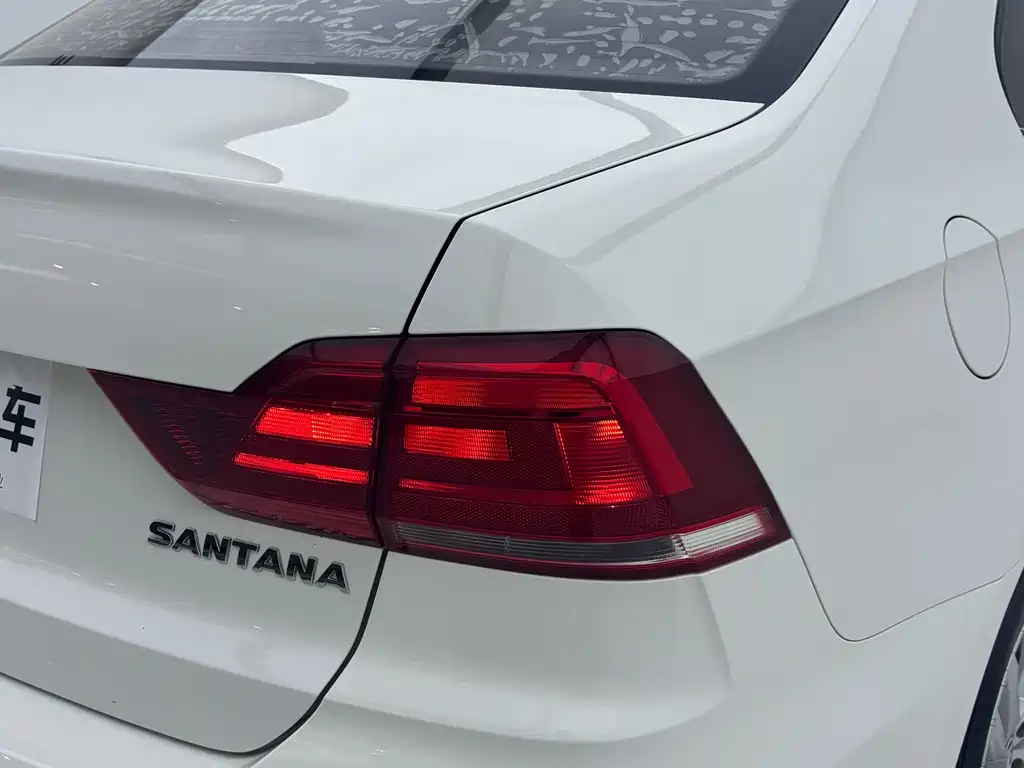 VOLKSWAGEN SANTANA