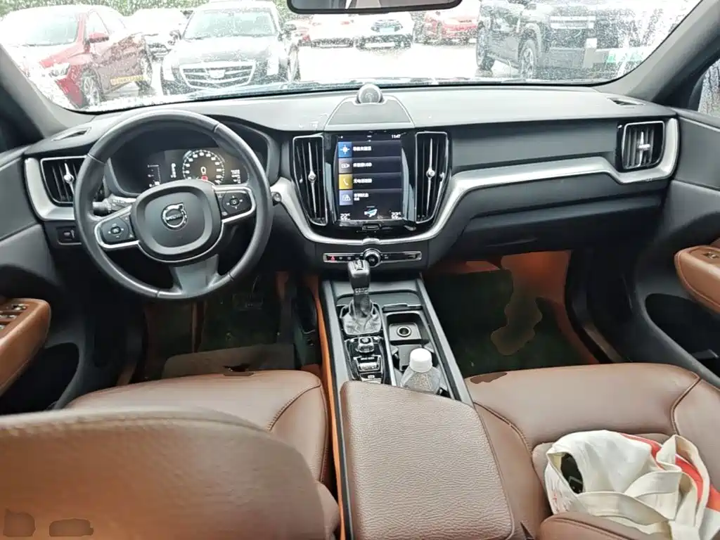 Volvo XC60 — миниатюра 10
