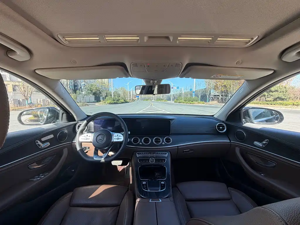 MERCEDES-BENZ E CLASS