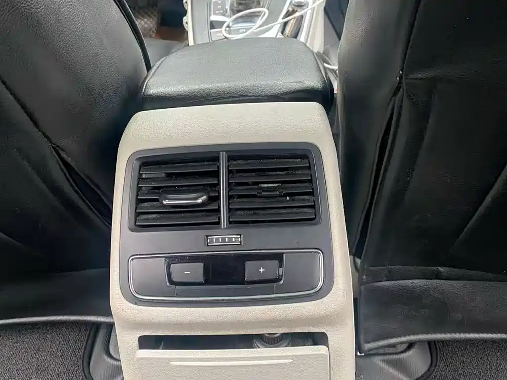 Audi A4L — миниатюра 20