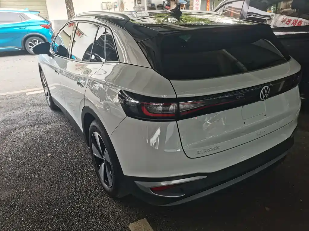 VOLKSWAGEN ID.4 X