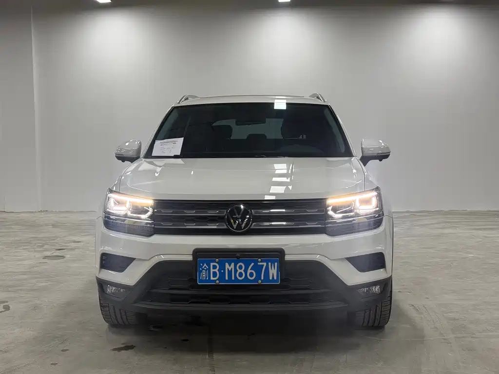 Volkswagen Tharu — миниатюра 2