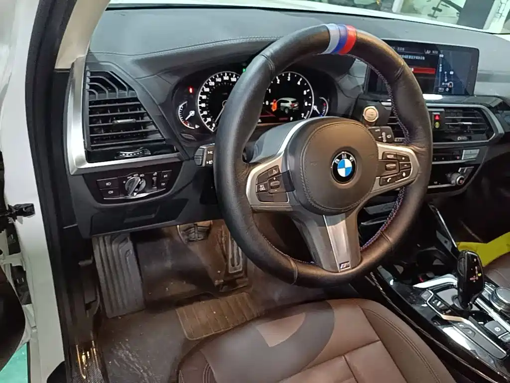 BMW X3 — миниатюра 11