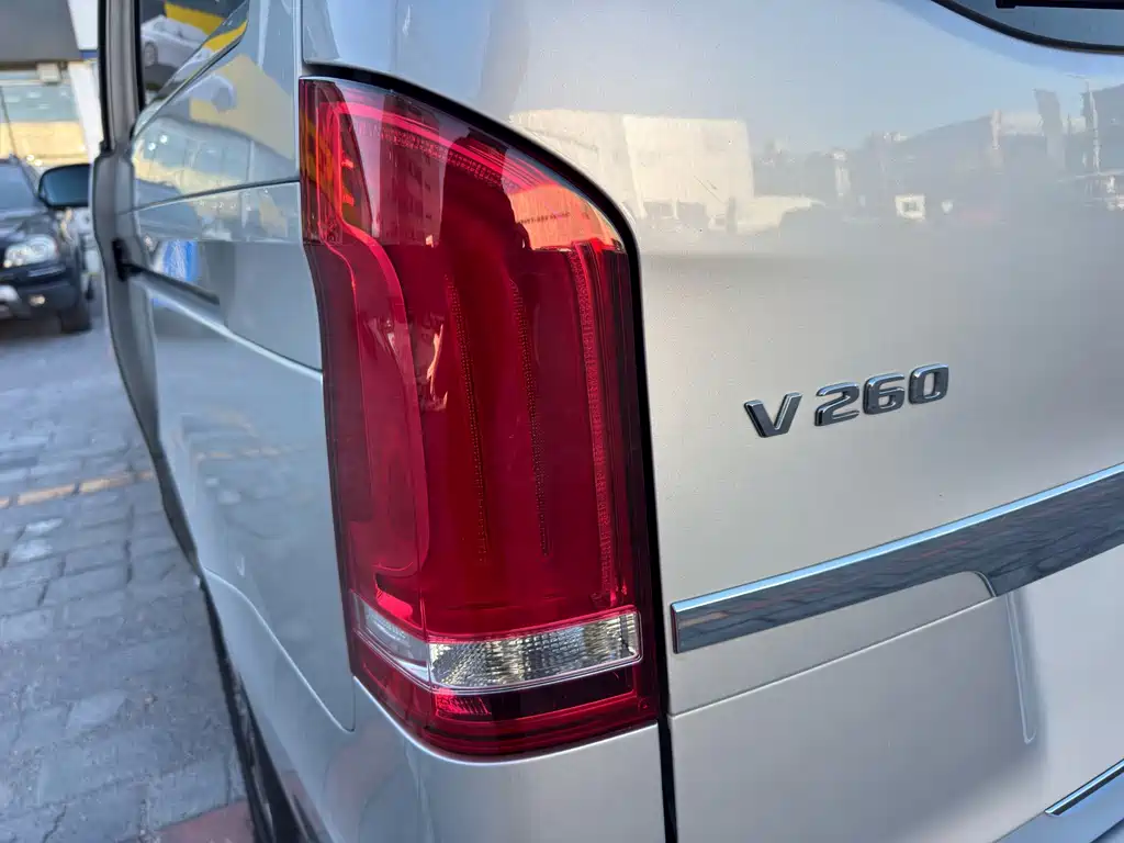 Mercedes-Benz V-Class — миниатюра 23