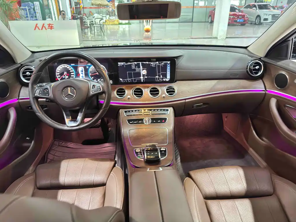 Mercedes-Benz E-Class — миниатюра 9