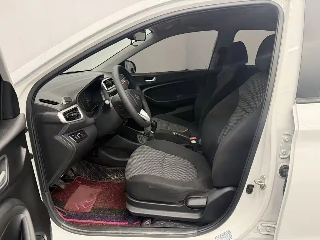Hyundai Verna — миниатюра 14
