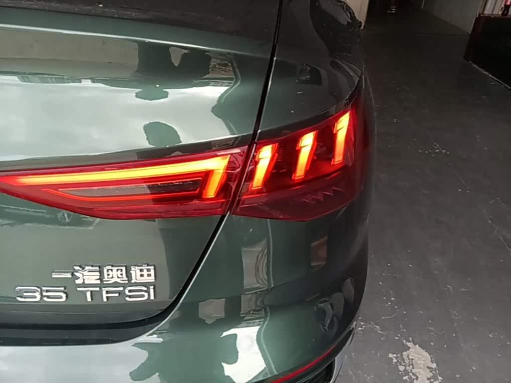 Audi A3 1.4 л 2023 г. Зелёный, пробег 49600 км