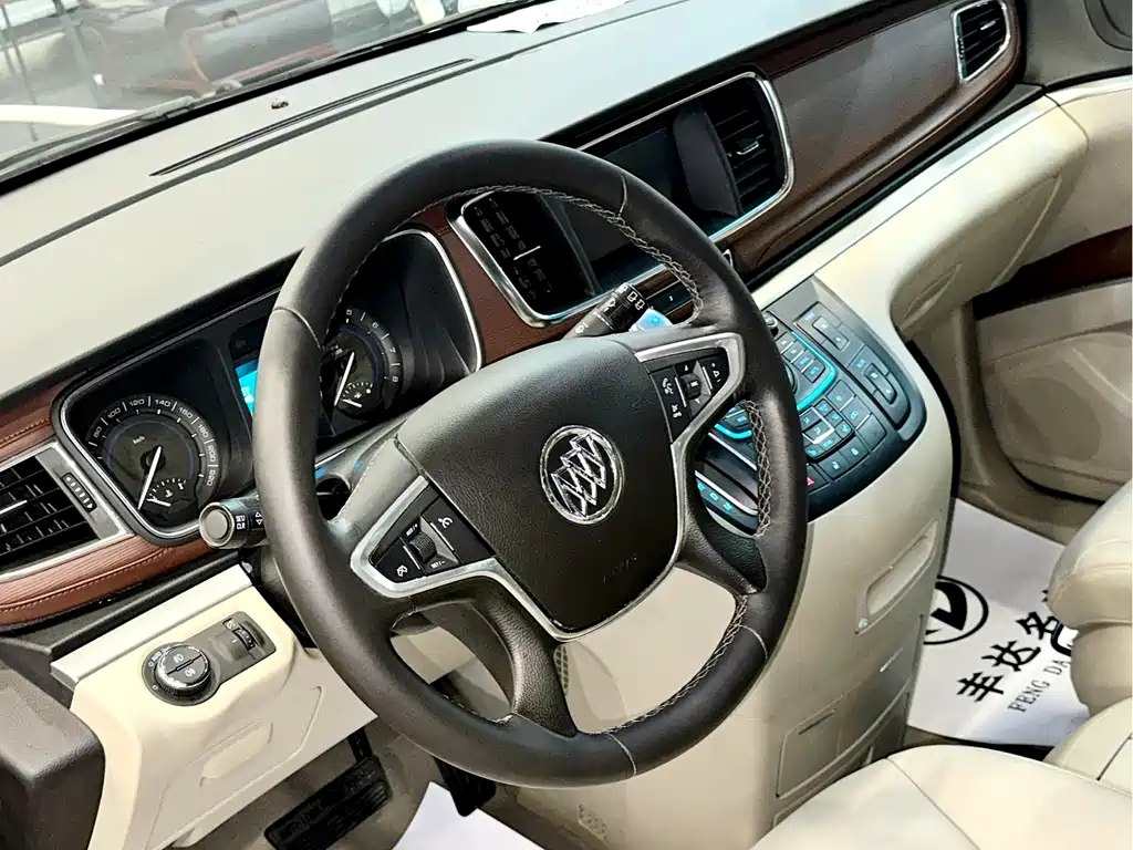 Buick GL8 2014 3.0L GT Luxury