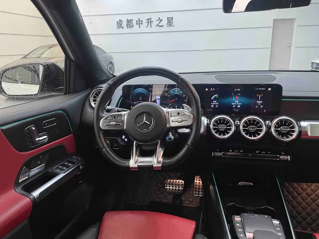 MERCEDES-BENZ GLB AMG