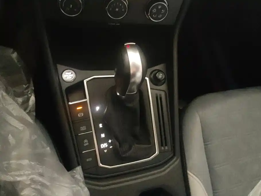 Volkswagen Lavida — миниатюра 16