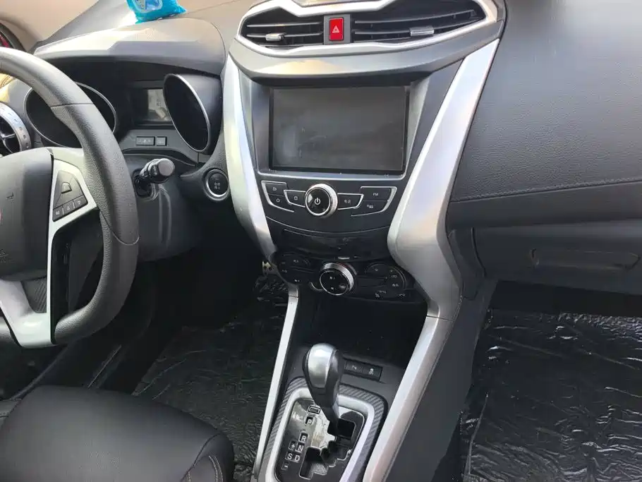 BYD Yuan — миниатюра 13