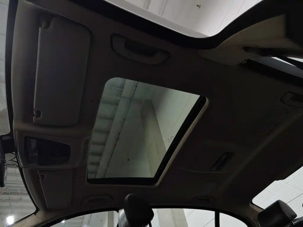 BMW 5 Series — миниатюра 14