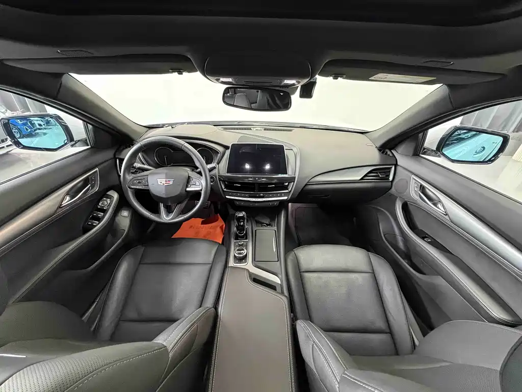 Cadillac CT5 2023 28T