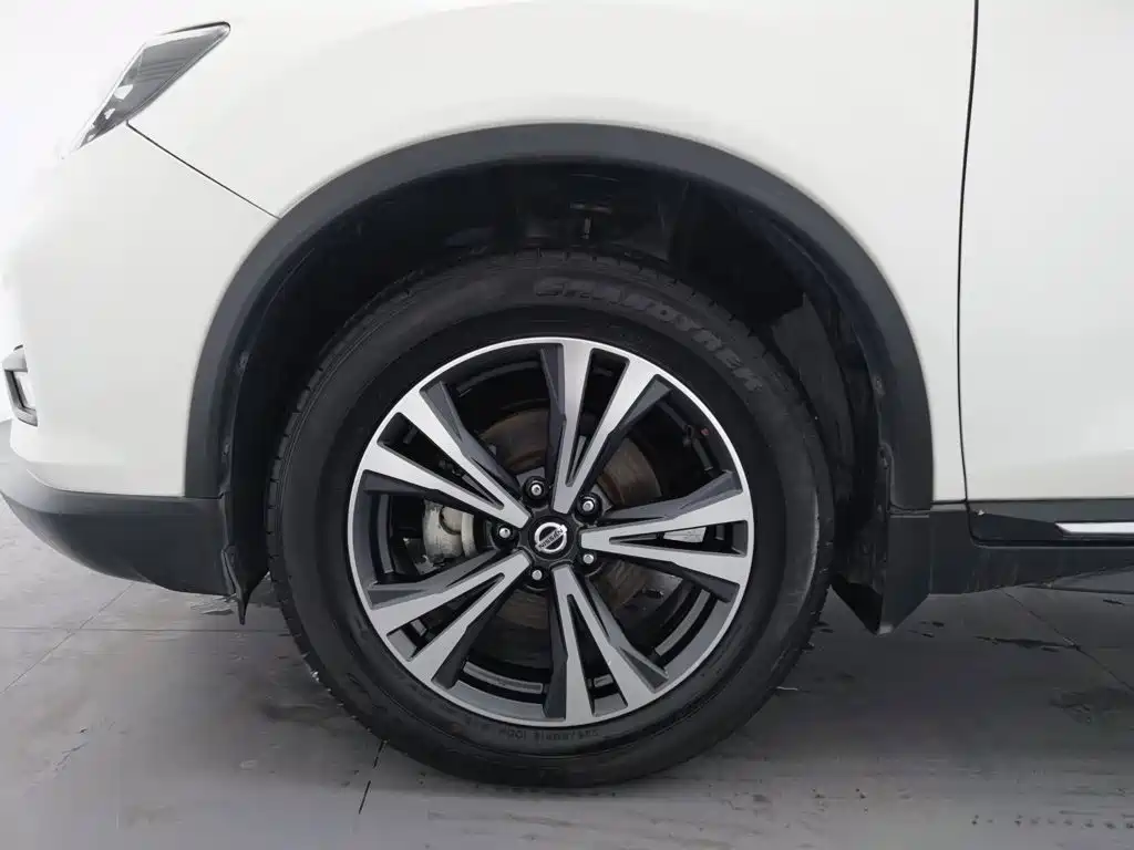 Nissan X-Trail — миниатюра 17