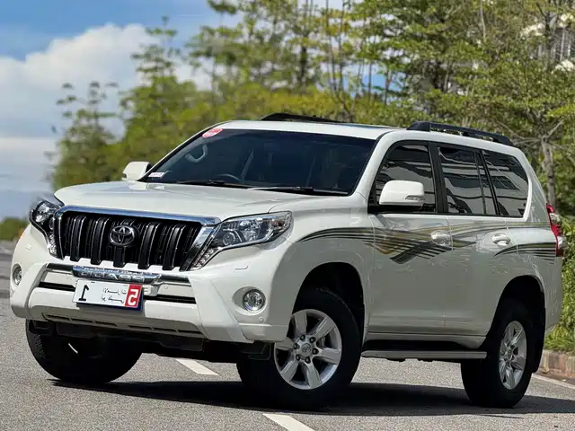 TOYOTA PRADO 2017