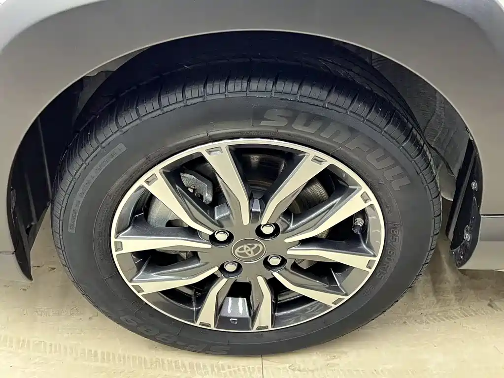 TOYOTA YARIS L ZHIXUAN