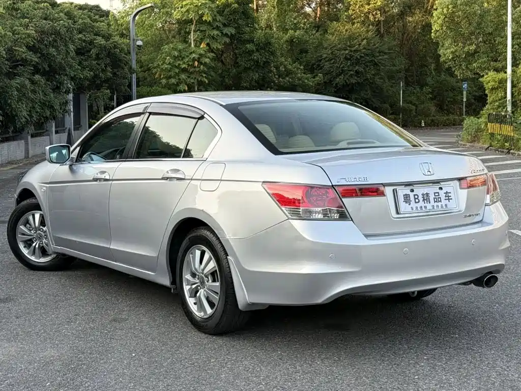 Honda Accord — миниатюра 4