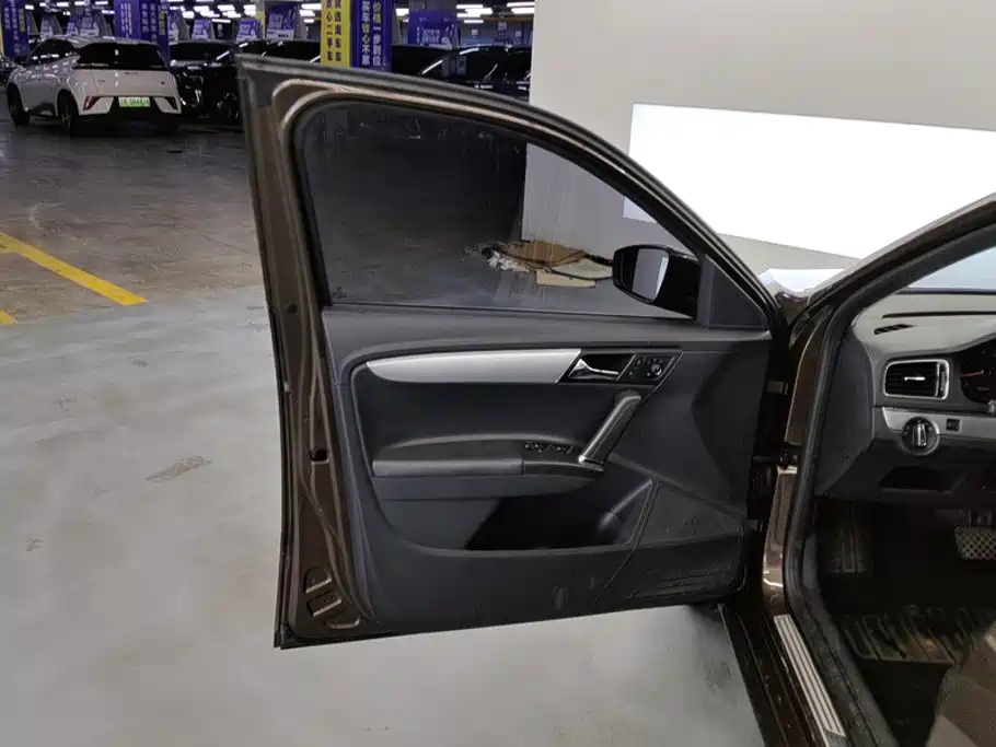 Volkswagen Gran Lavida — миниатюра 7