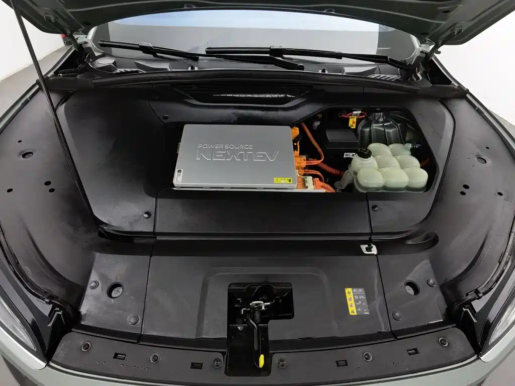 NIO EC6 — миниатюра 6