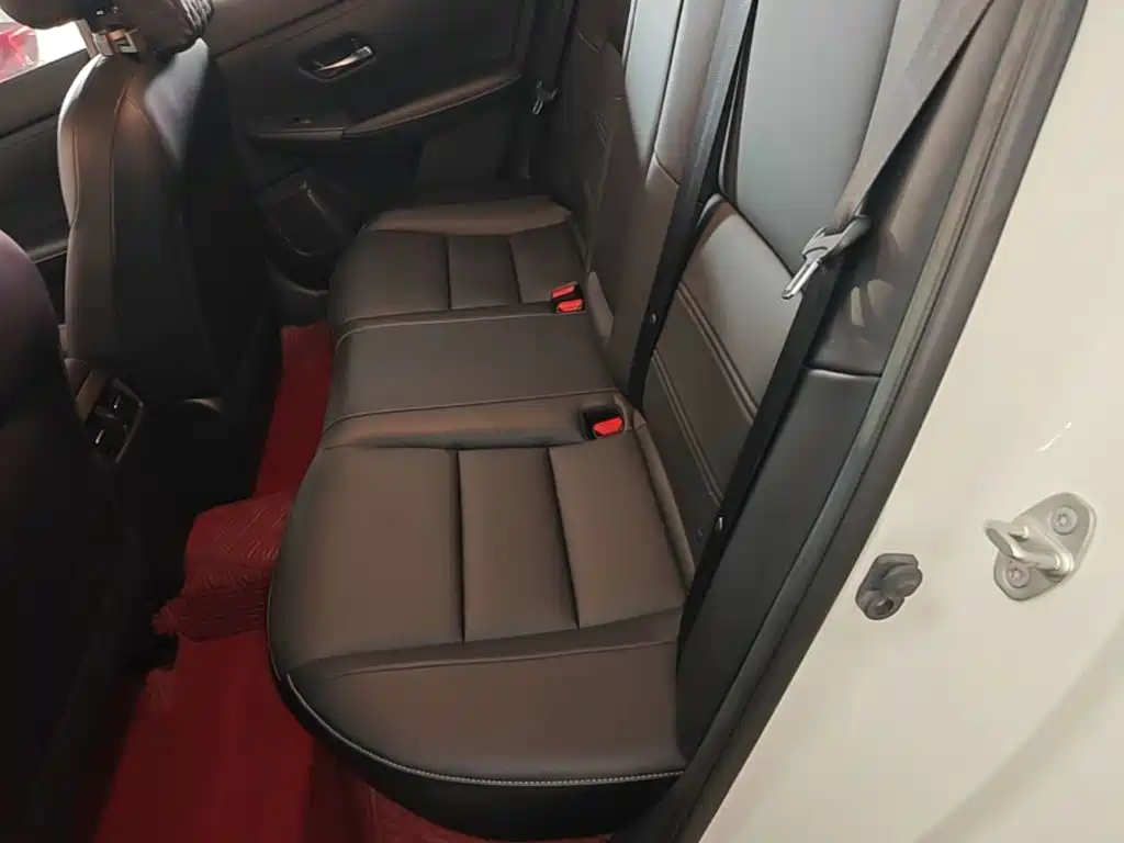 Nissan Sylphy — миниатюра 17