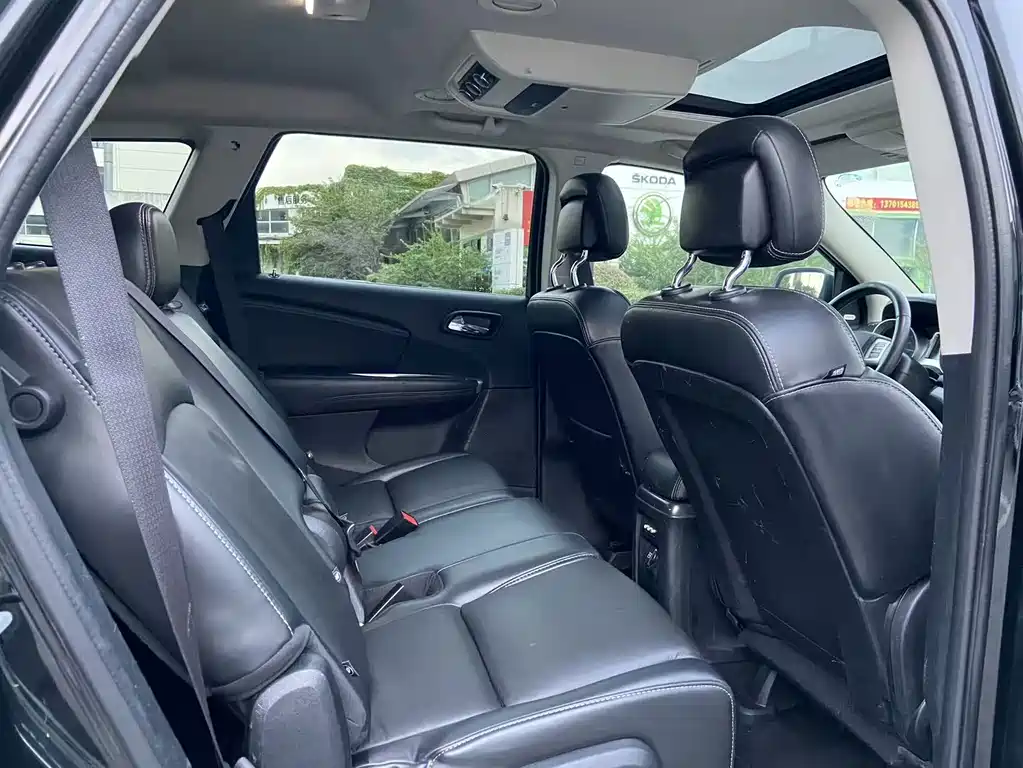 Dodge Journey — миниатюра 14