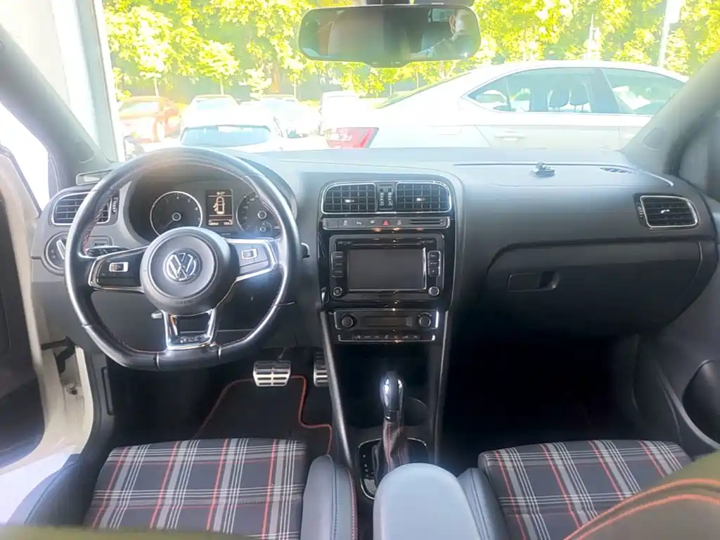 Volkswagen Polo — миниатюра 10