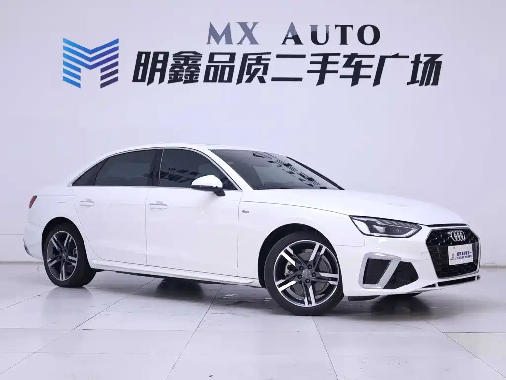 Audi A4L 2022 40 TFSI Luxury