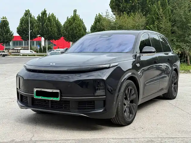 Li Auto L8