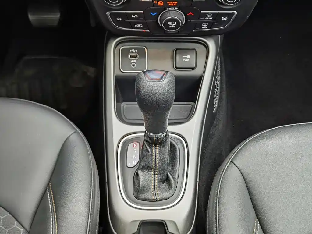 Jeep Compass — миниатюра 13