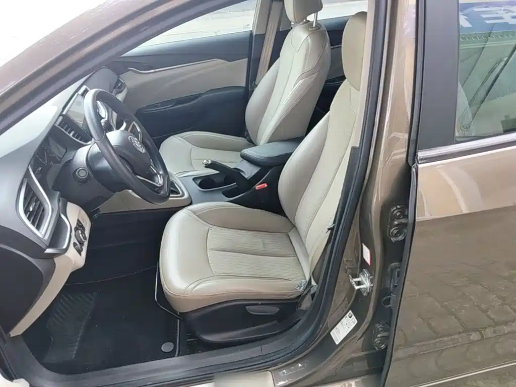 Buick Excelle — миниатюра 15