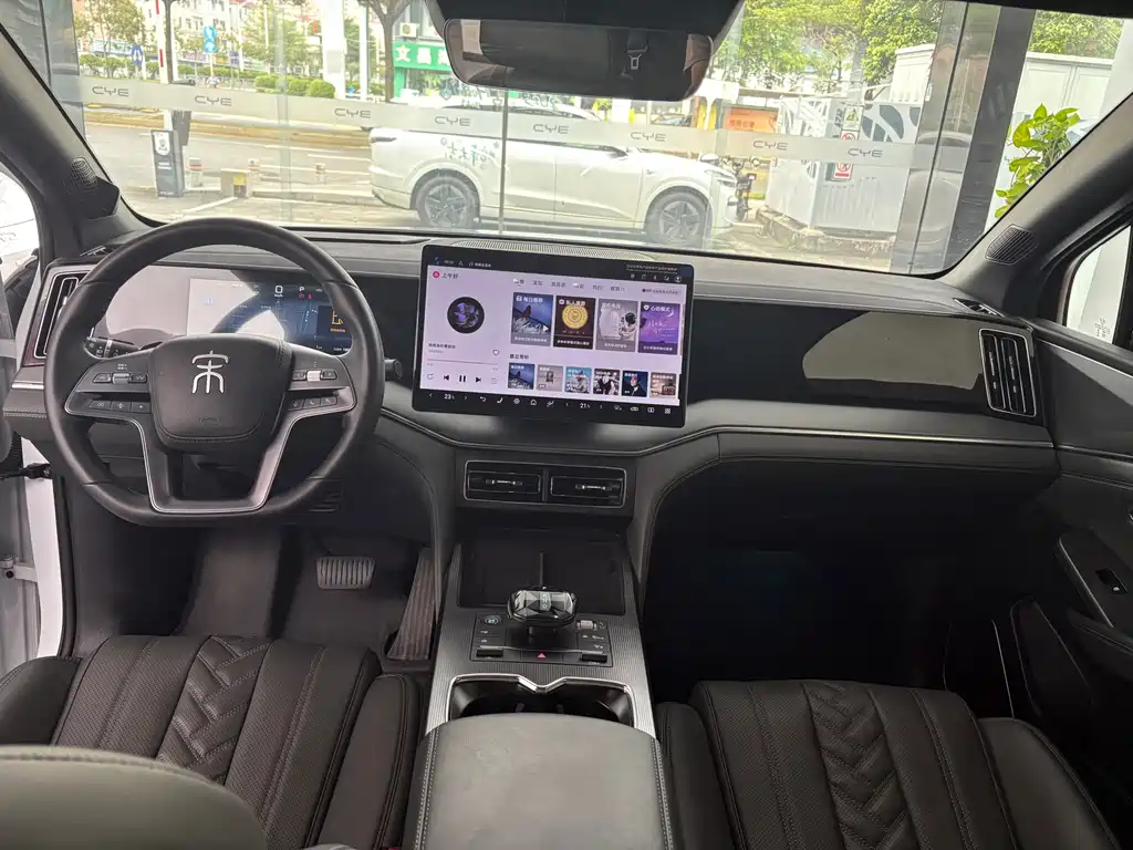 BYD L DM-i — миниатюра 9