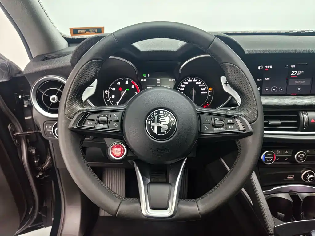 Alfa Romeo Stelvio — миниатюра 9