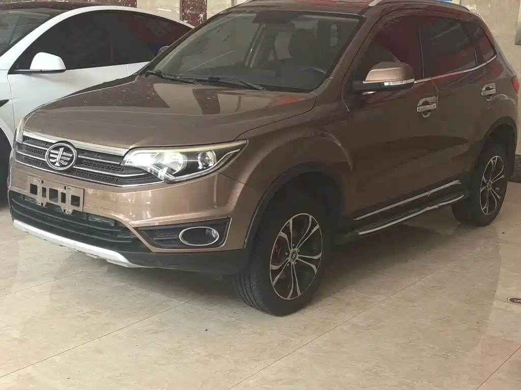 FAW Senya R7