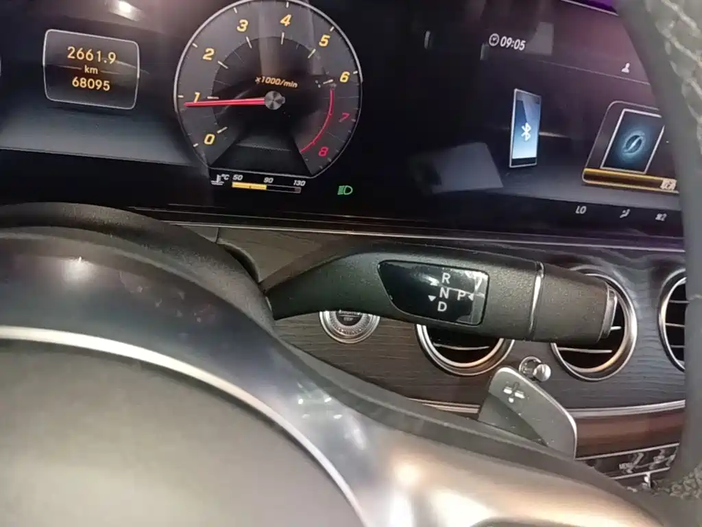 Mercedes-Benz E-Class — миниатюра 14