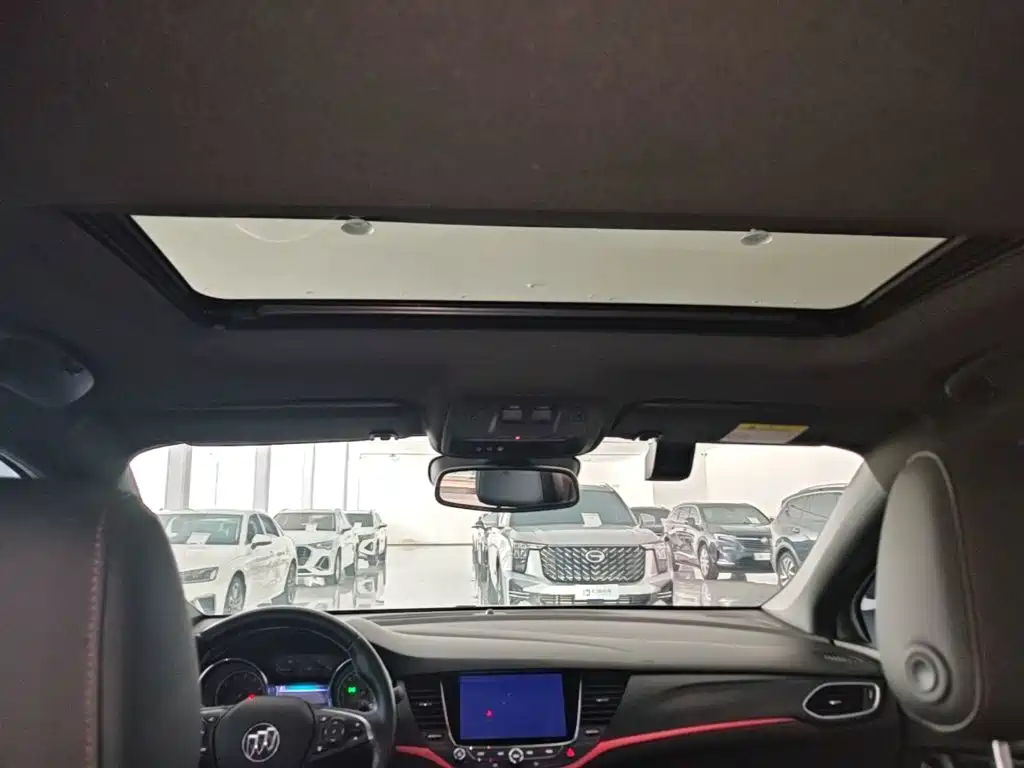 Buick Verano — миниатюра 18