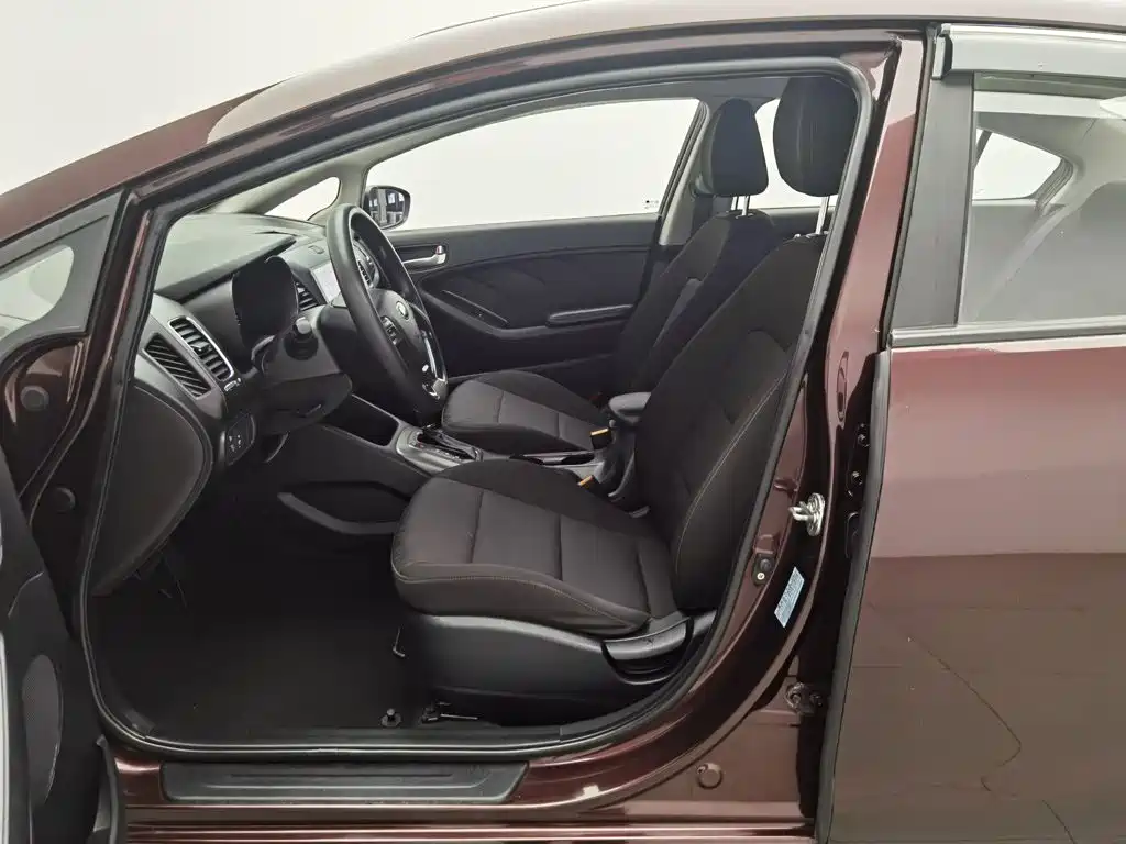 Kia K3 — миниатюра 10