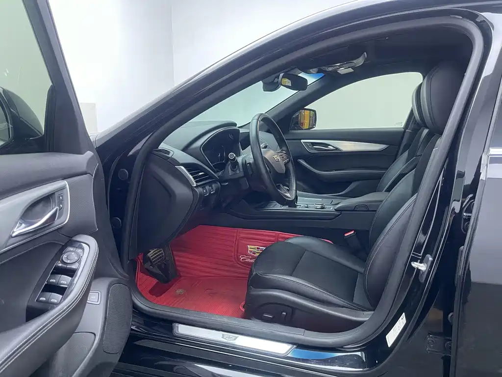 Cadillac CT5 — миниатюра 13