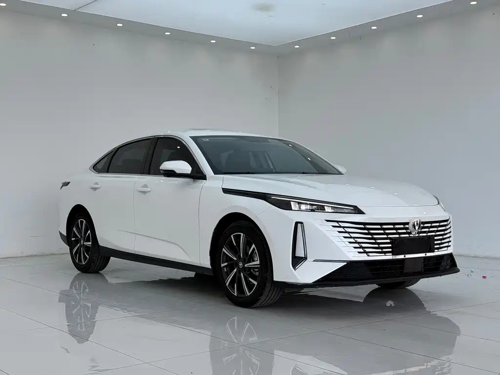 Changan Eado — миниатюра 3