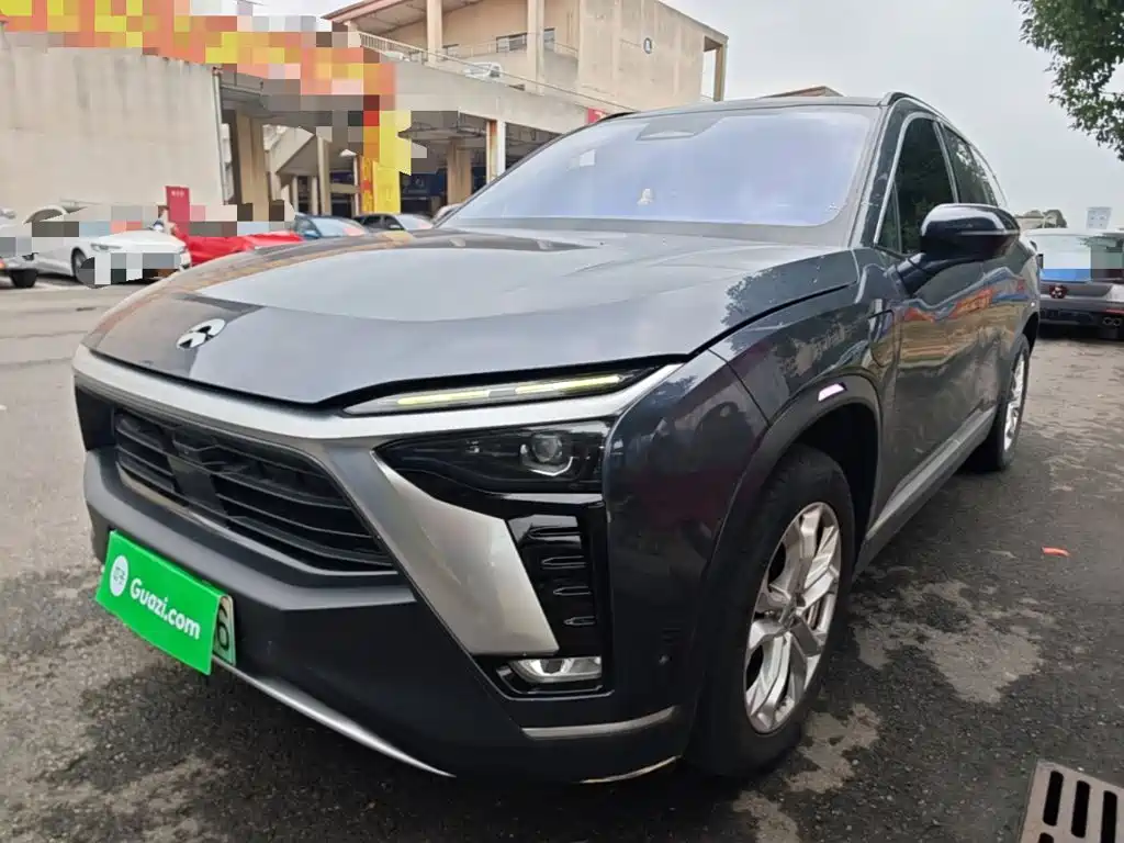 NIO ES8