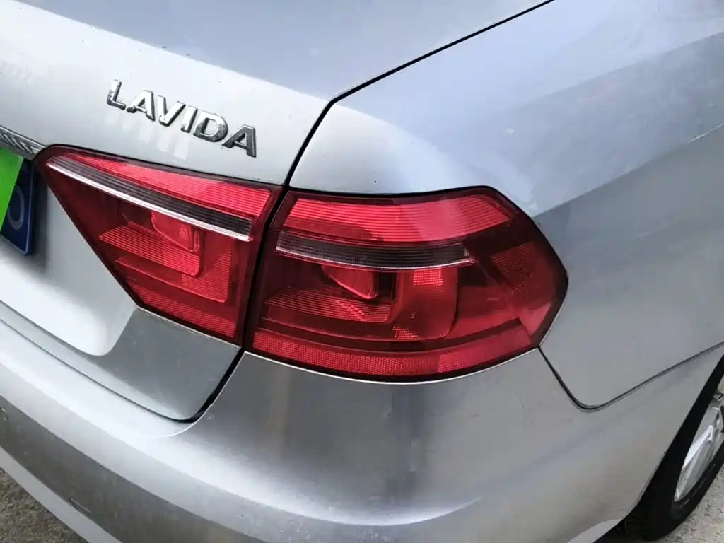 Volkswagen Lavida — миниатюра 8
