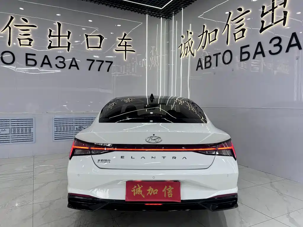 Hyundai Elantra — миниатюра 5