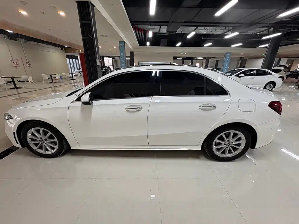 MERCEDES-BENZ A CLASS